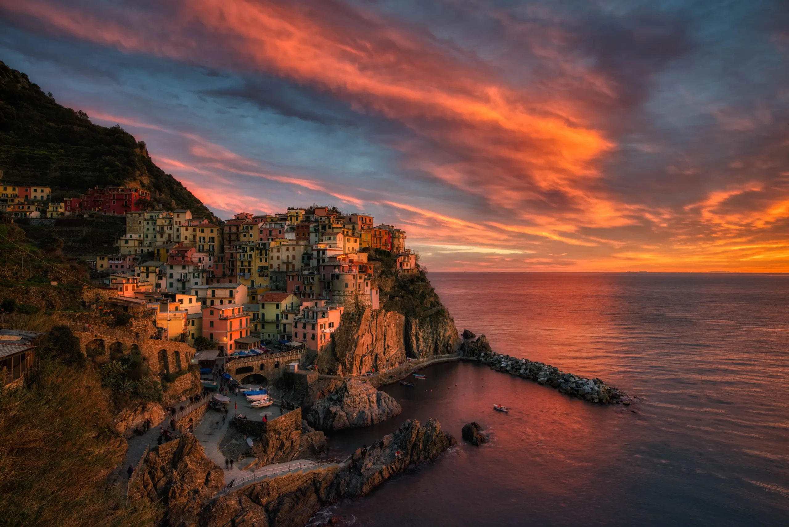 イタリアのマナローナで出会った美しい夕焼けの写真