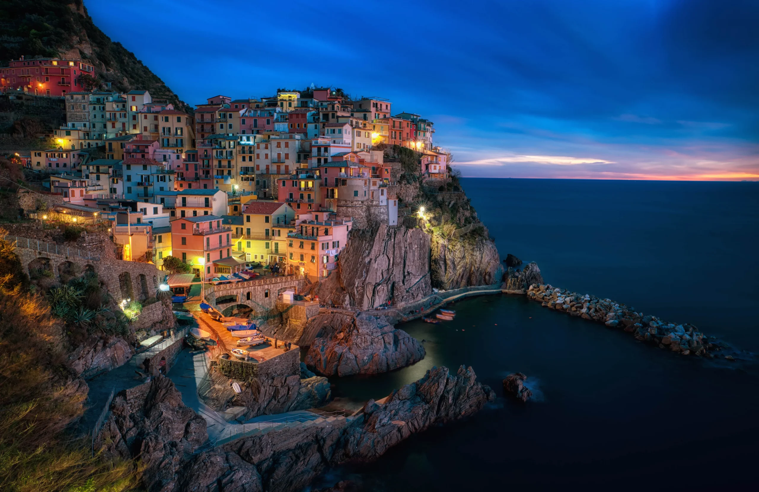 イタリアマナローナの美しい夜景の写真